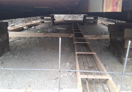05 Support footing under a beam running the length of the house