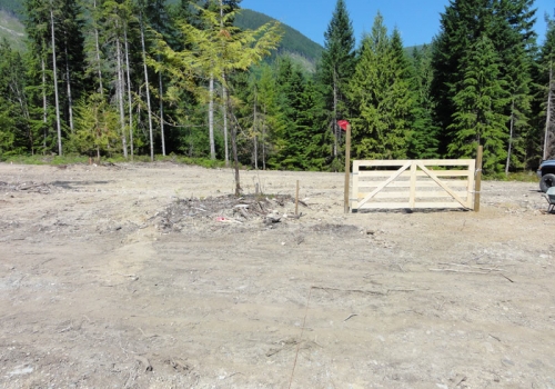 3bear-fence-gate